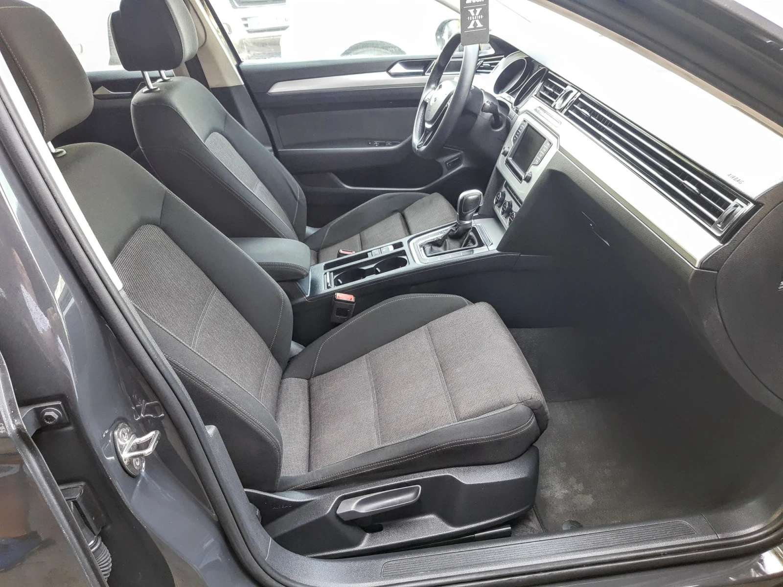 VW Passat  2.0 - 150к.с., снимка 15 - Автомобили и джипове - 55950978