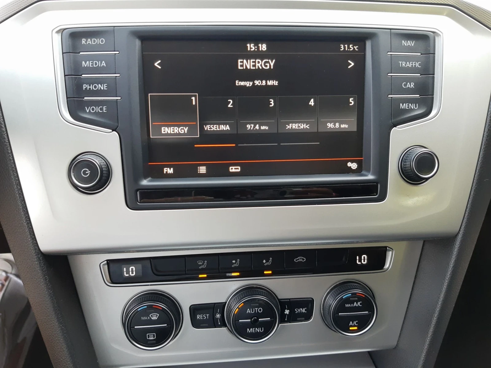 VW Passat  2.0 - 150к.с., снимка 11 - Автомобили и джипове - 55950978