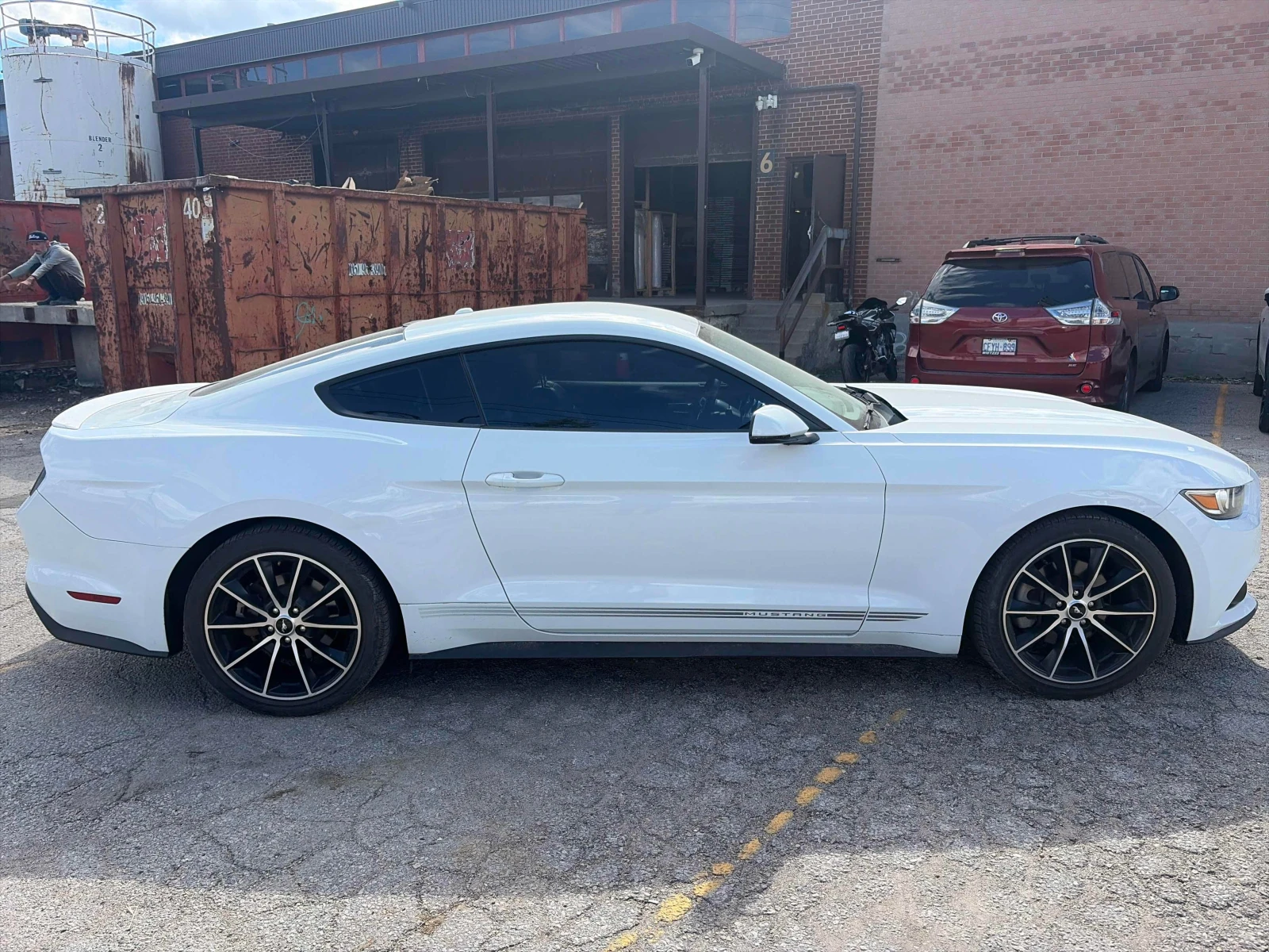 Ford Mustang * EcoBoost * CARFAX * ОПЦИЯ ЗА ФИНАНСИРАНЕ , снимка 13 - Автомобили и джипове - 56071745