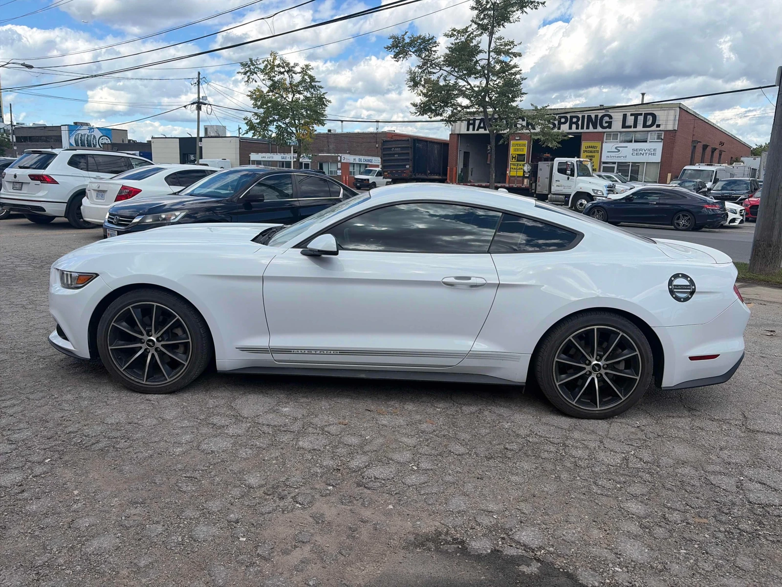 Ford Mustang * EcoBoost * CARFAX * ОПЦИЯ ЗА ФИНАНСИРАНЕ , снимка 2 - Автомобили и джипове - 56071745