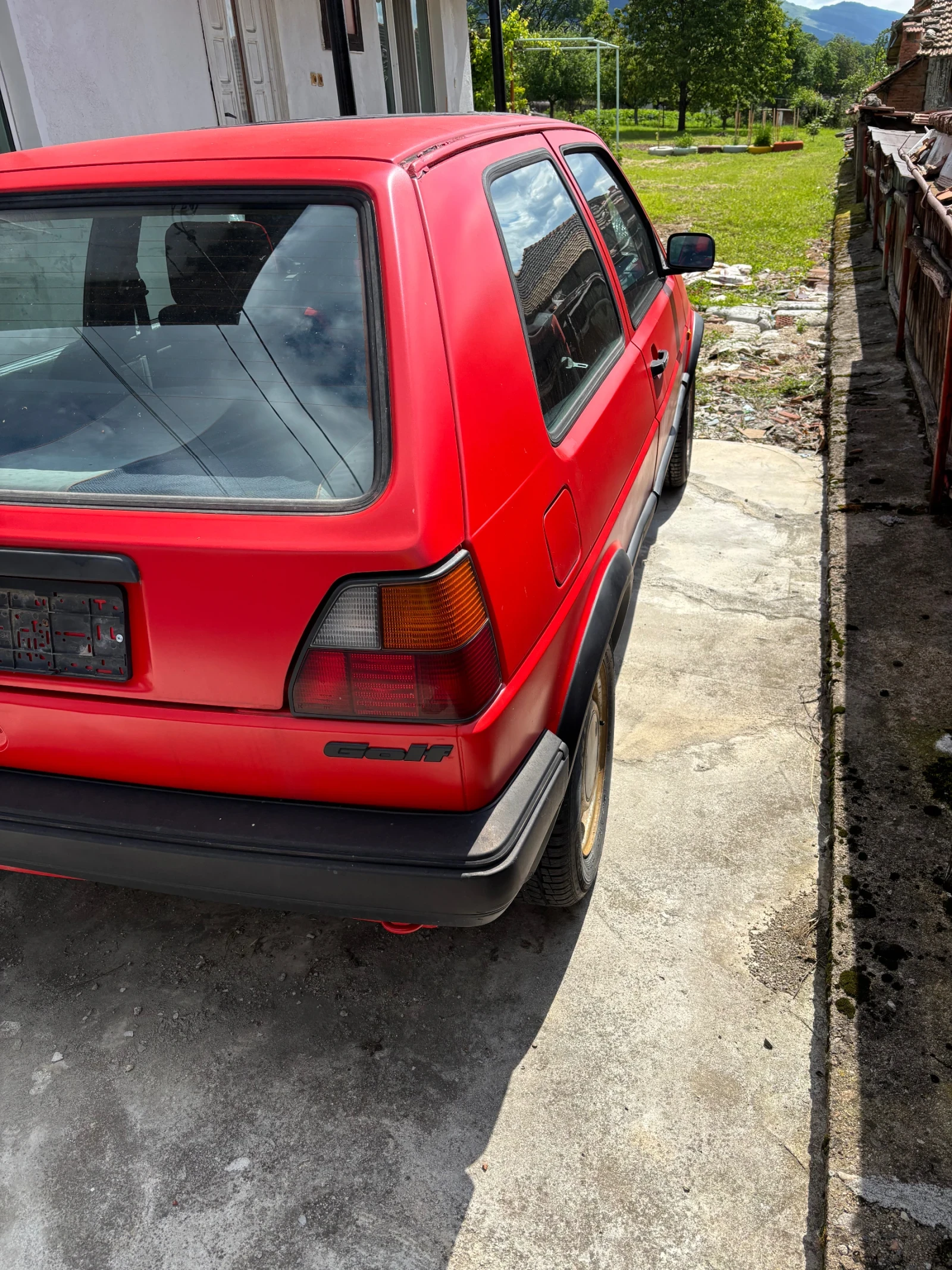 VW Golf 1.3, снимка 5 - Автомобили и джипове - 56121216