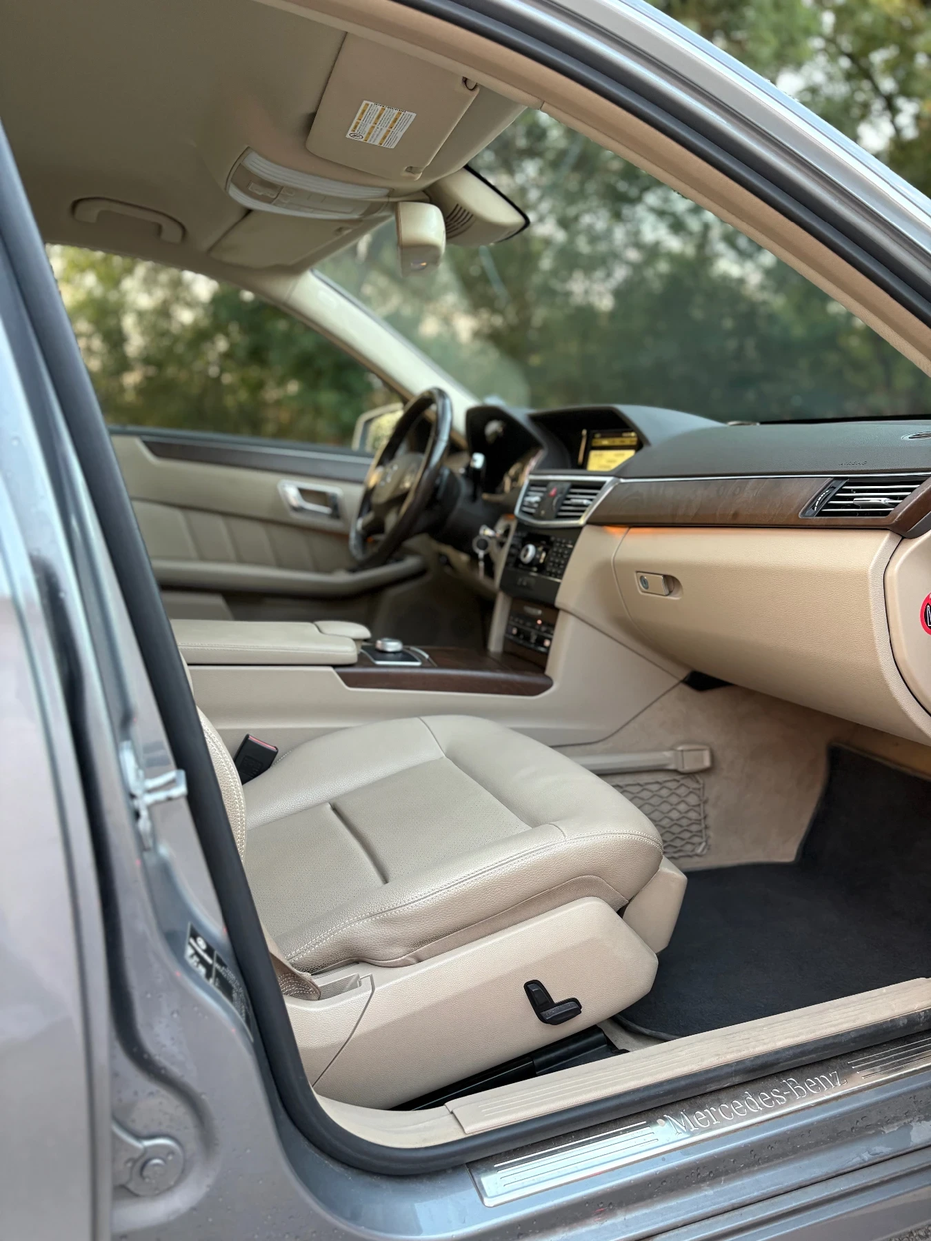 Mercedes-Benz E 350 231 h.p. - 4matic, снимка 7 - Автомобили и джипове - 56247201