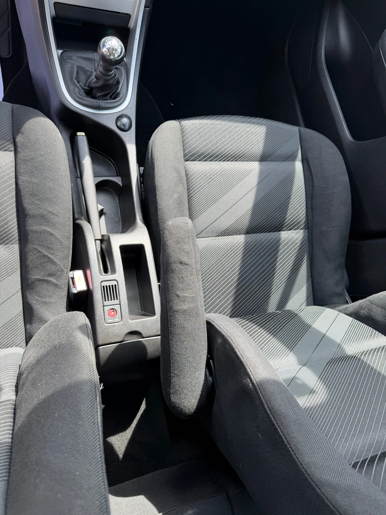 Peugeot 307 2.0hdi Multimedia, снимка 16 - Автомобили и джипове - 56506752