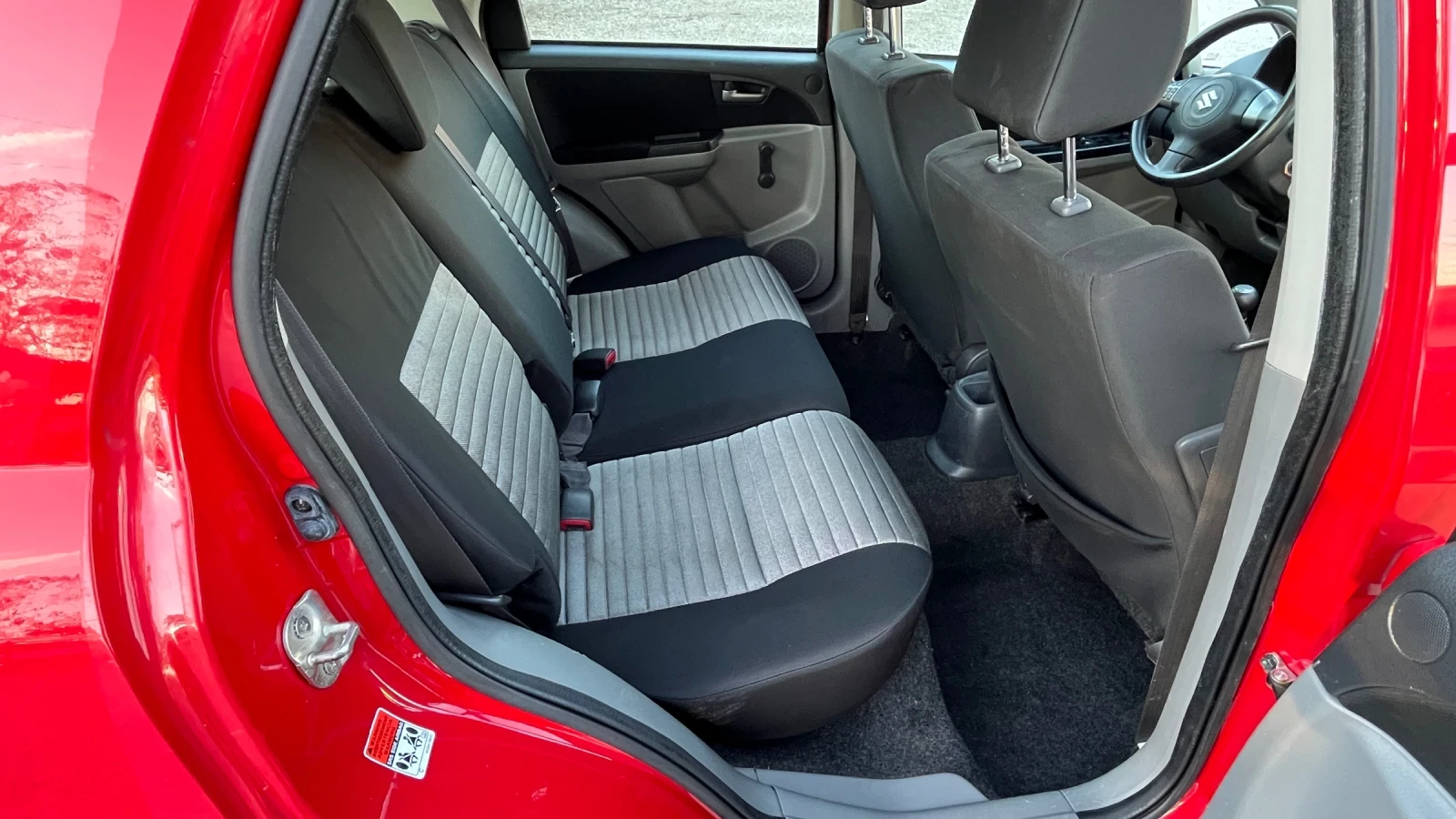 Suzuki SX4 1, 6 4WD 120кс, снимка 13 - Автомобили и джипове - 56713925