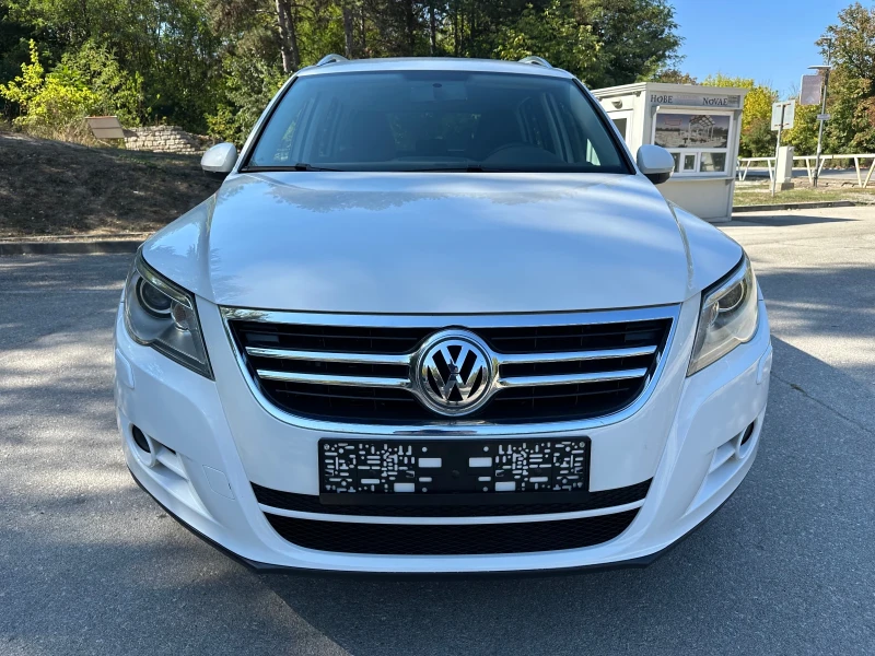 VW Tiguan 4x4 Navi Сервизна история , снимка 7 - Автомобили и джипове - 47398353