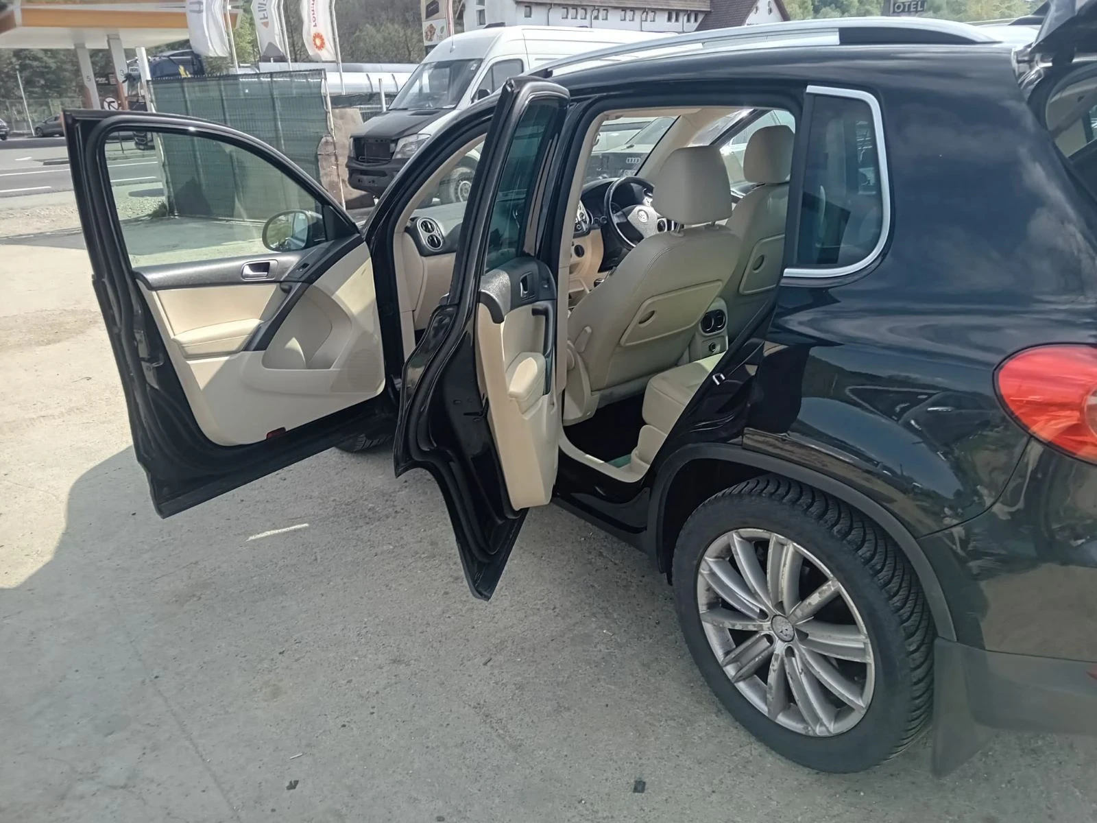VW Tiguan 2.0TDI Sport 170.кс 4x4  - изображение 6