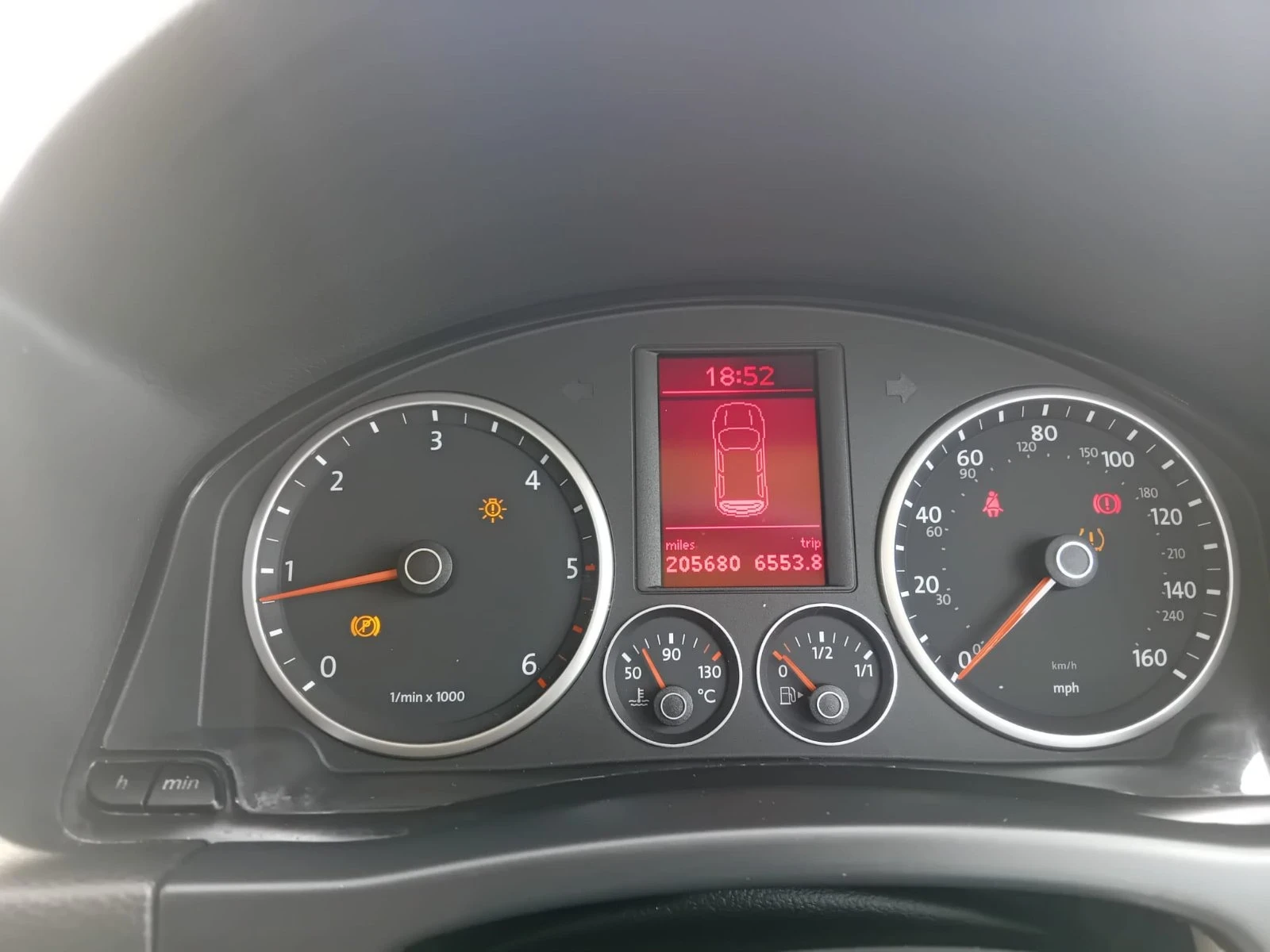 VW Tiguan 2.0TDI Sport 170.кс 4x4  - изображение 9