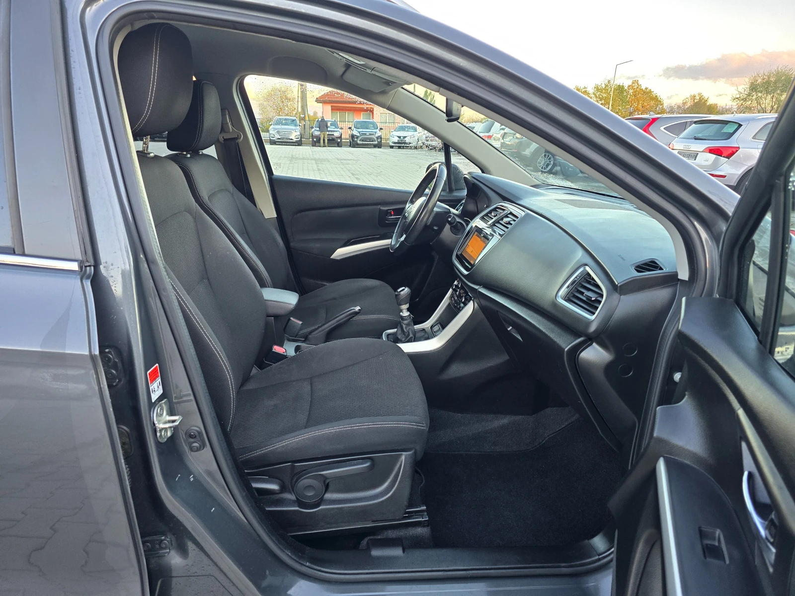 Suzuki SX4 S-Cross 1.6D, Камера, Нави, Подгрев! | Mobile.bg — изображение 11