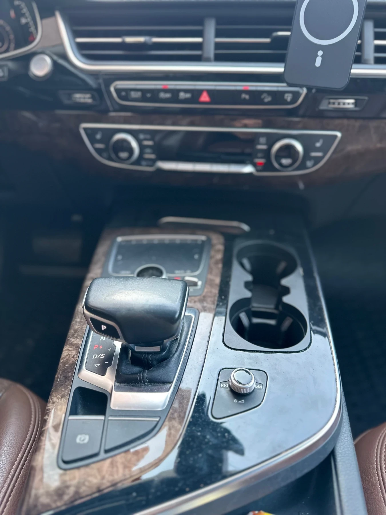 Audi Q7 3.0, снимка 11 - Автомобили и джипове - 53756212