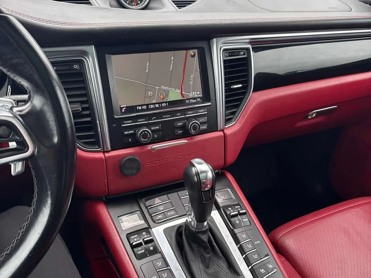 Porsche Macan * S * CARFAX * БЕЗ ПЪРВОНАЧАЛНА ВНОСКА, снимка 9 - Автомобили и джипове - 54219911