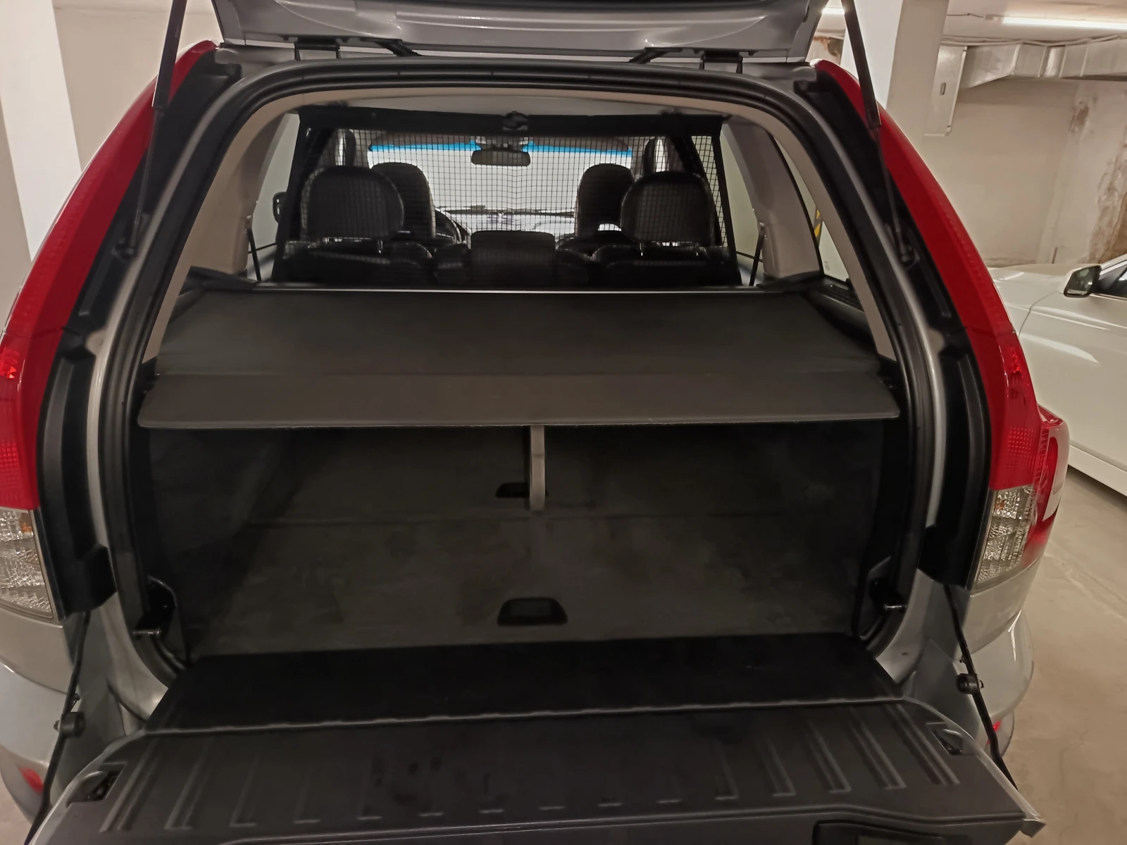 Volvo Xc90 2.4 D5-185�.�. R-design | Mobile.bg � ����������� 7