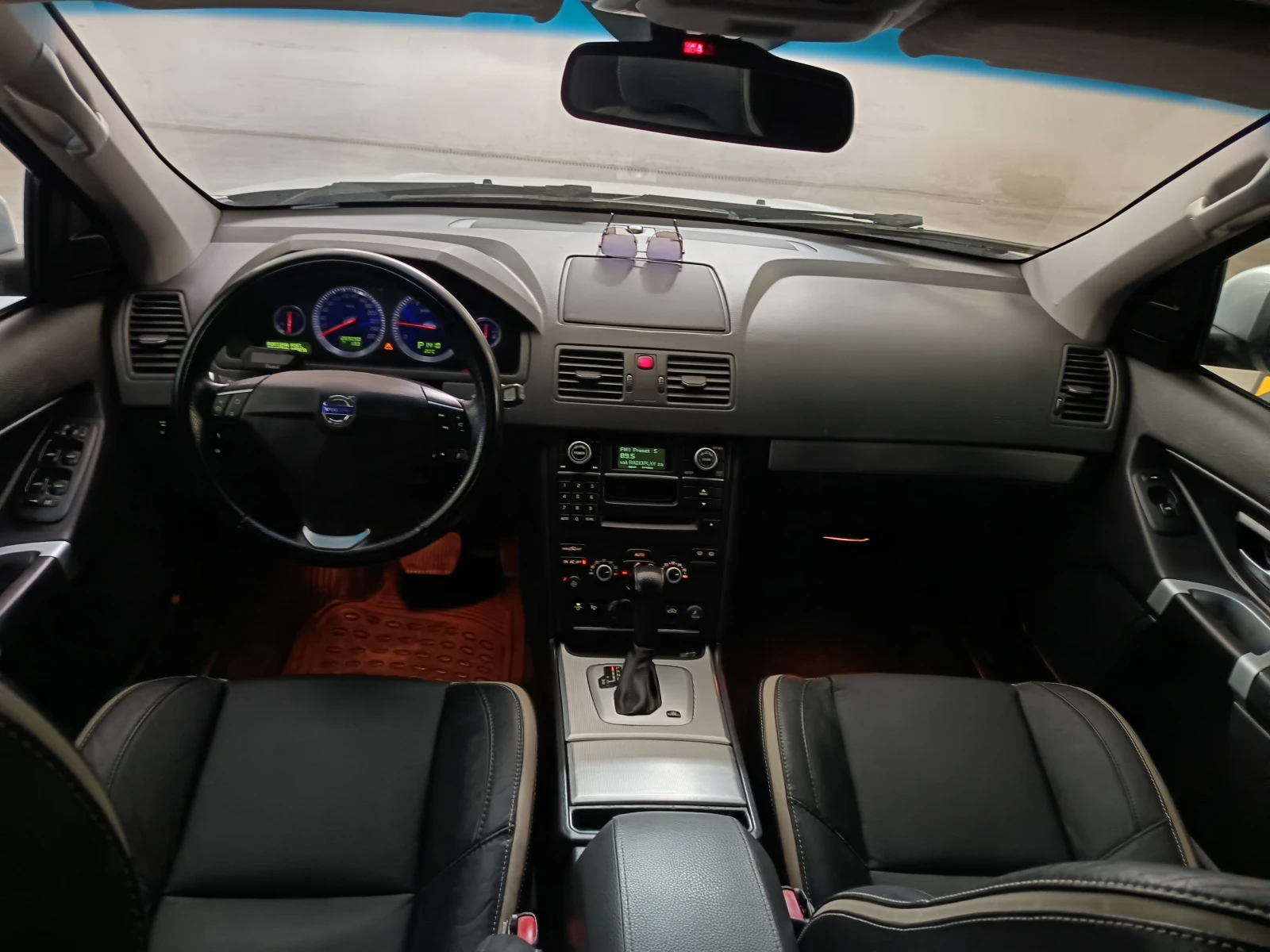 Volvo Xc90 2.4 D5-185�.�. R-design | Mobile.bg � ����������� 12