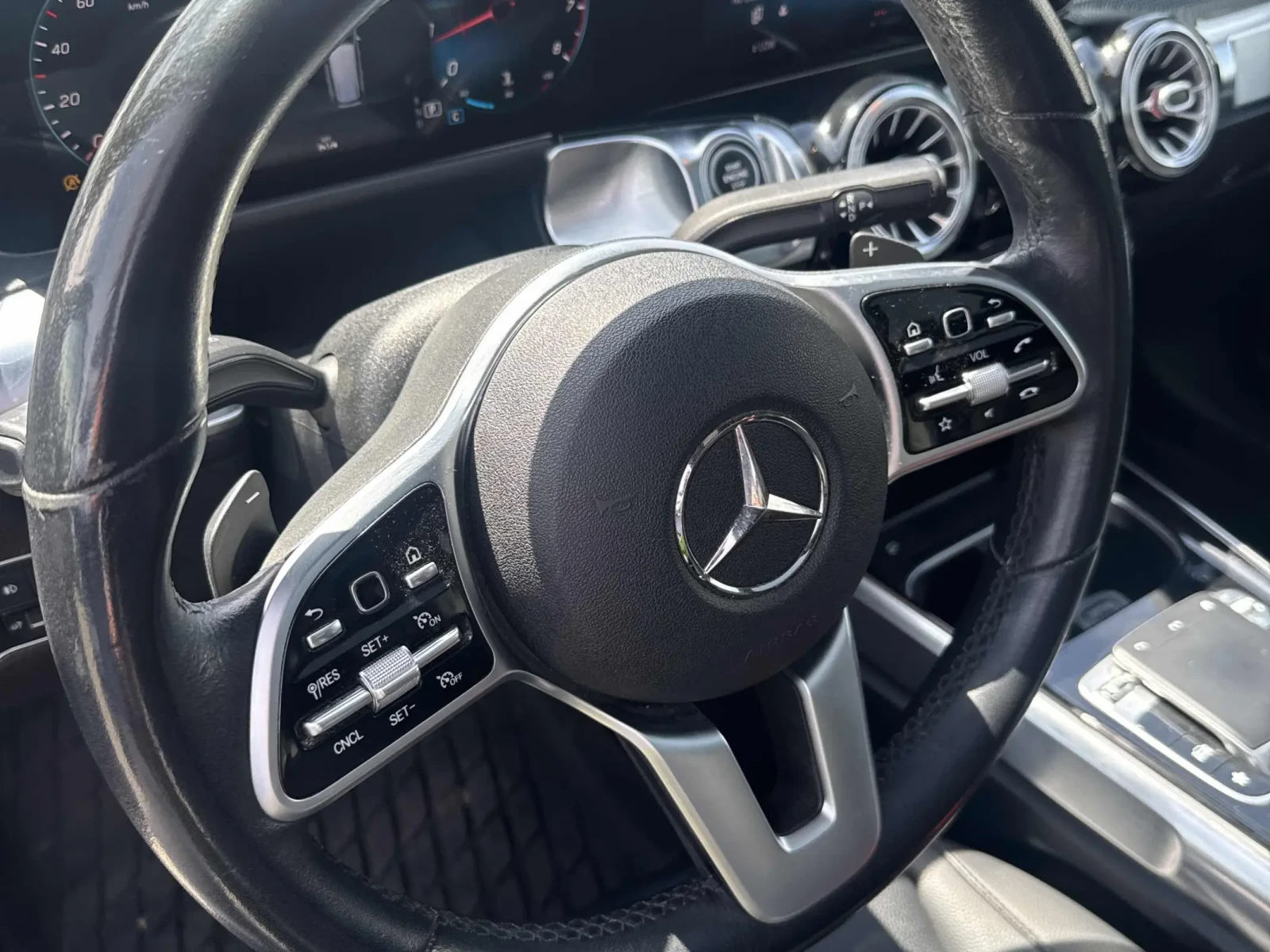 Mercedes-Benz GLB 250 * * CARFAX * * АВТО КРЕДИТ * * Цена до БГ * * , снимка 10 - Автомобили и джипове - 54577339