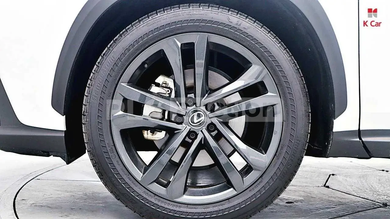 Lexus NX 350h AWD| КАМЕРА| ОБДУХВАНЕ| ШИБИДАХ| ВКЛ.ТЕХНОТЕСТ, снимка 17 - Автомобили и джипове - 54845805