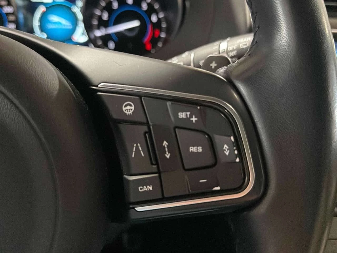 Jaguar F-PACE PREMIUM| PANO| ПОДГРЕВИ| LANE ASSIST| 2 КЛЮЧА| , снимка 11 - Автомобили и джипове - 55012609
