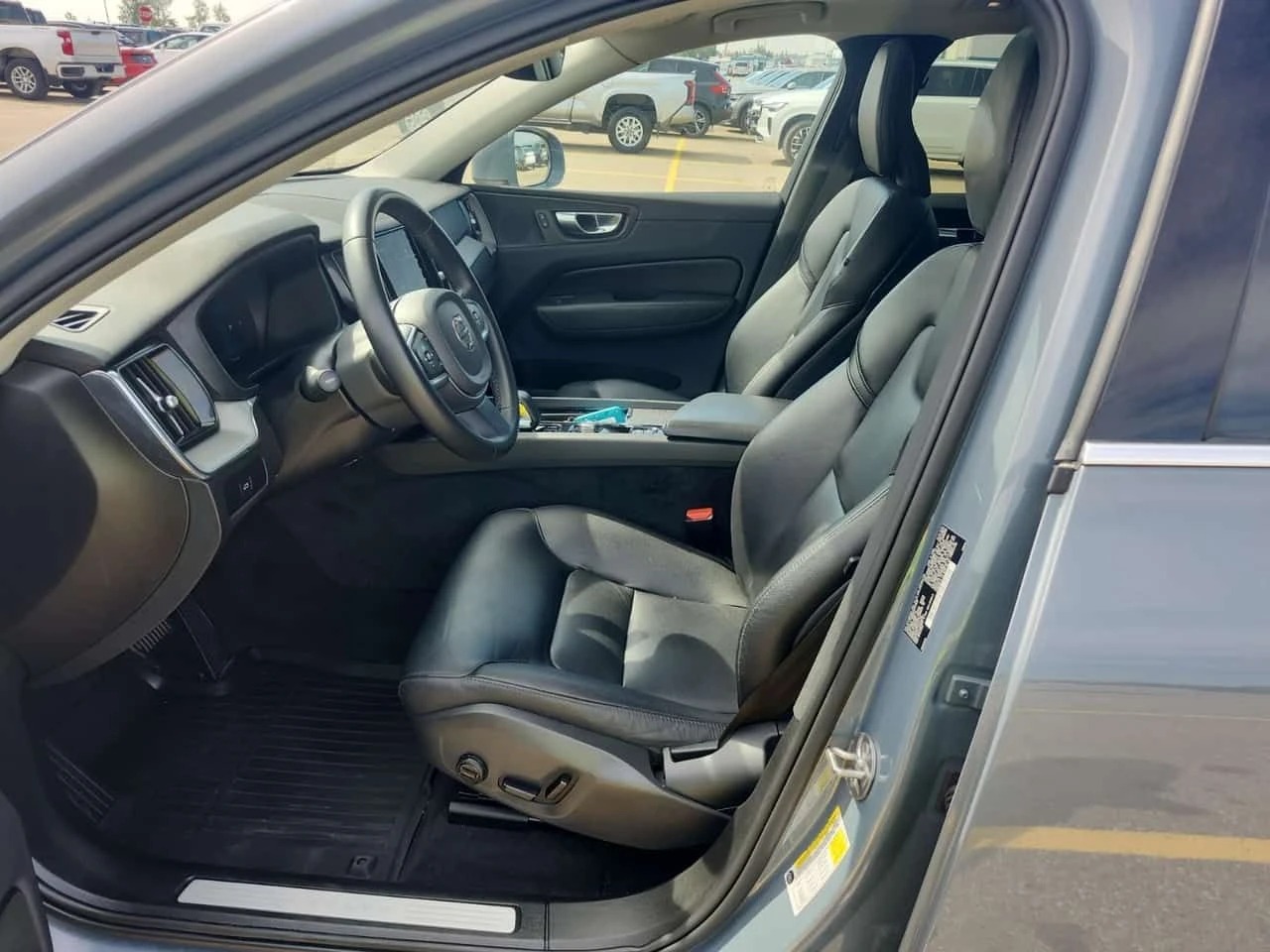Volvo XC60 * CORE * CARFAX * ОПЦИЯ ЗА ФИНАНСИРАНЕ, снимка 5 - Автомобили и джипове - 55510282