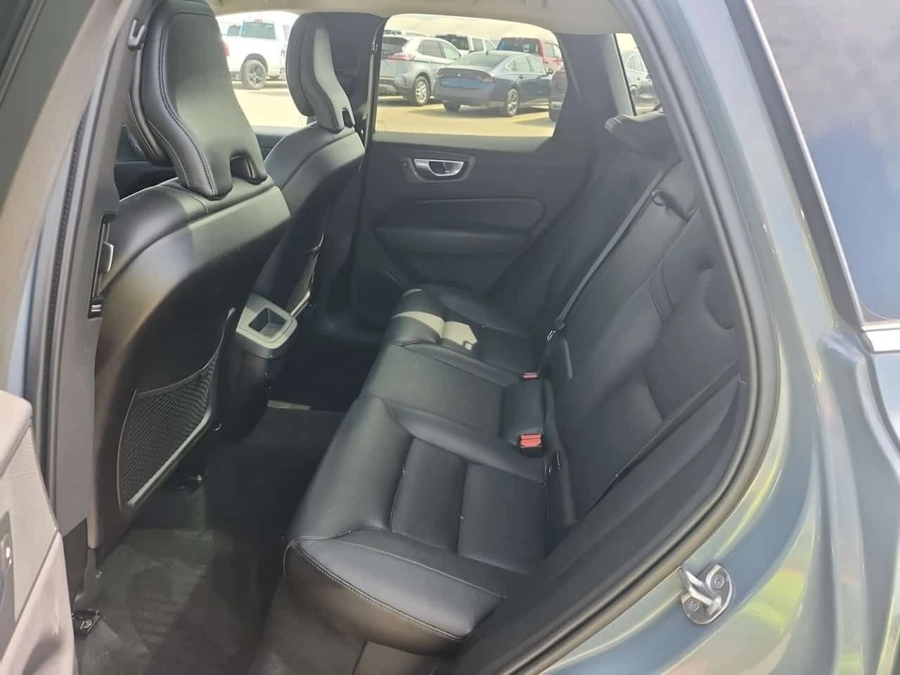 Volvo XC60 * CORE * CARFAX * ОПЦИЯ ЗА ФИНАНСИРАНЕ, снимка 11 - Автомобили и джипове - 55510282