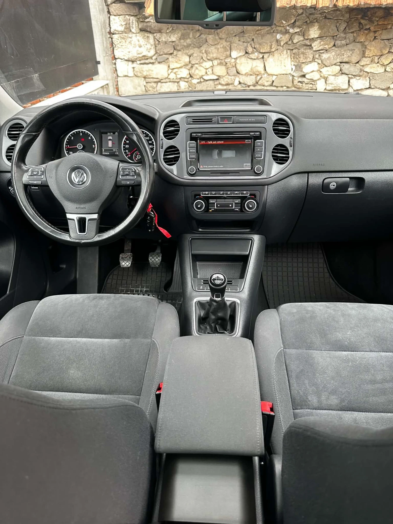VW Tiguan 2.0TDi, снимка 5 - Автомобили и джипове - 56413389