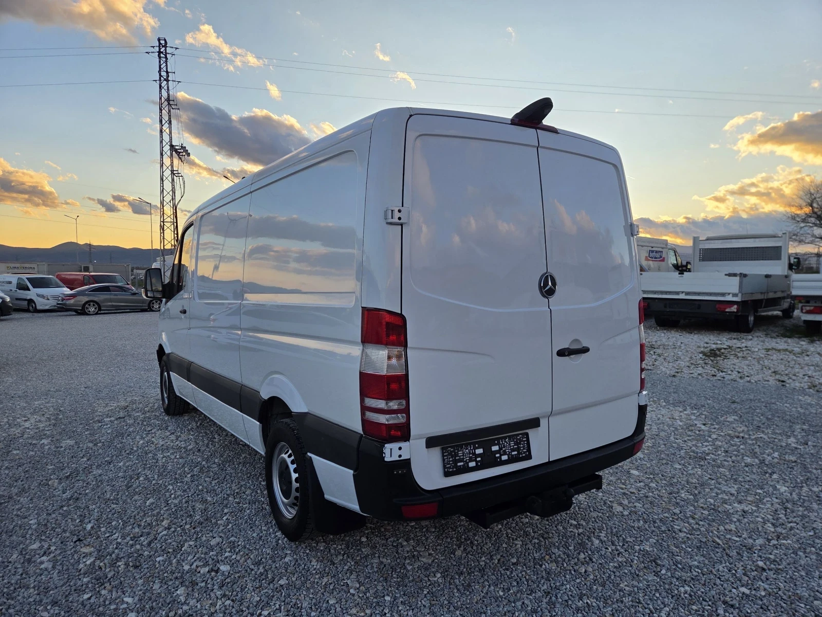 Mercedes-Benz Sprinter 319 CDI, Автомат, Климатик - изображение 3
