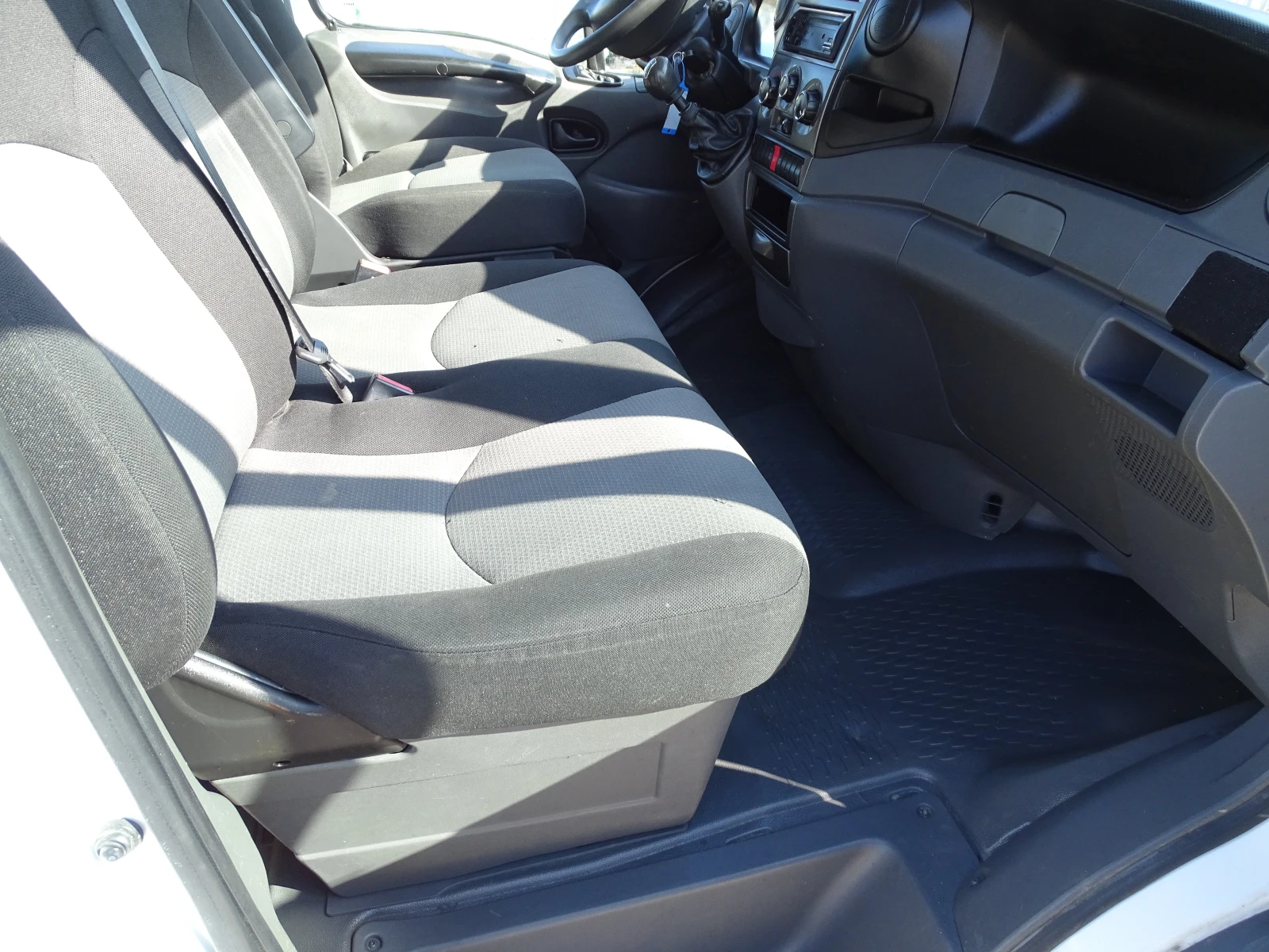 Iveco 35c17 3.0HPI  КАТ. * Б* , снимка 11 - Бусове и автобуси - 54119039