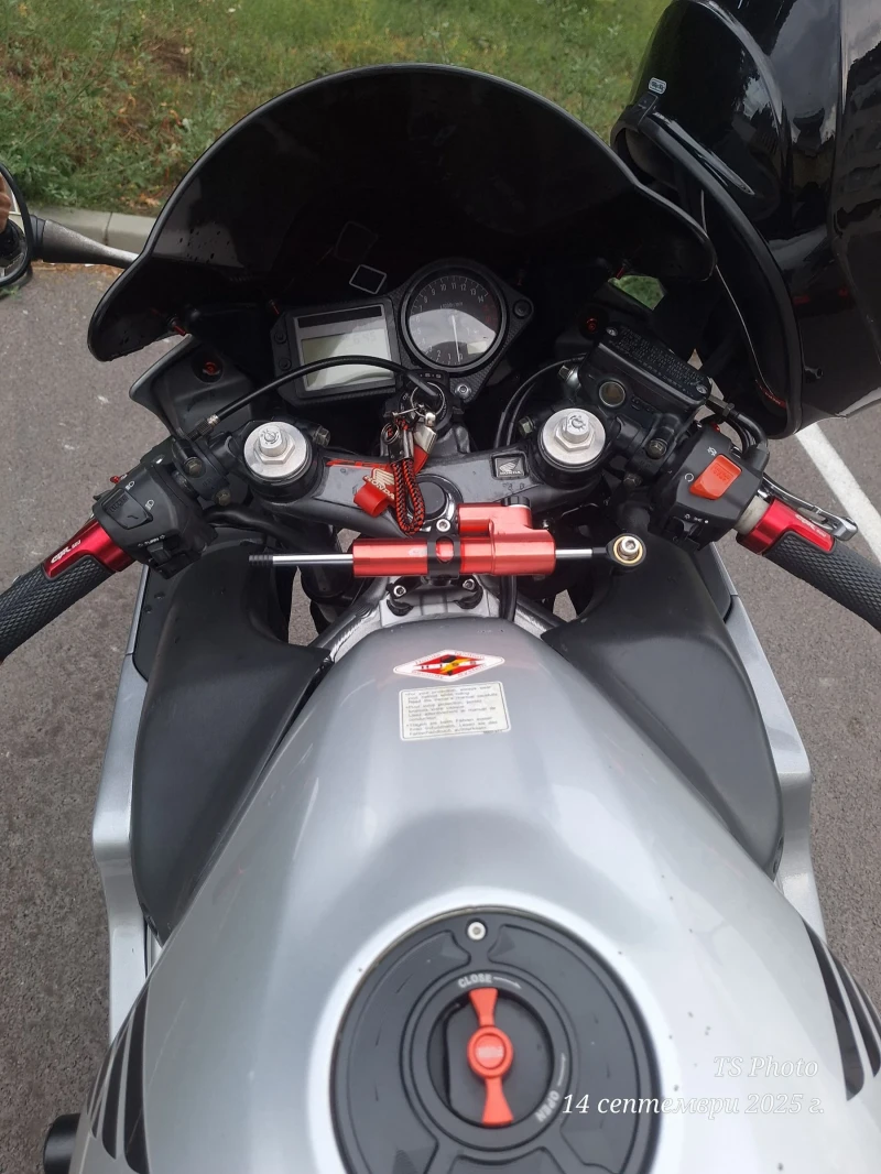 Honda Cbr 600 F4i, снимка 3 - Мотоциклети и мототехника - 52590454