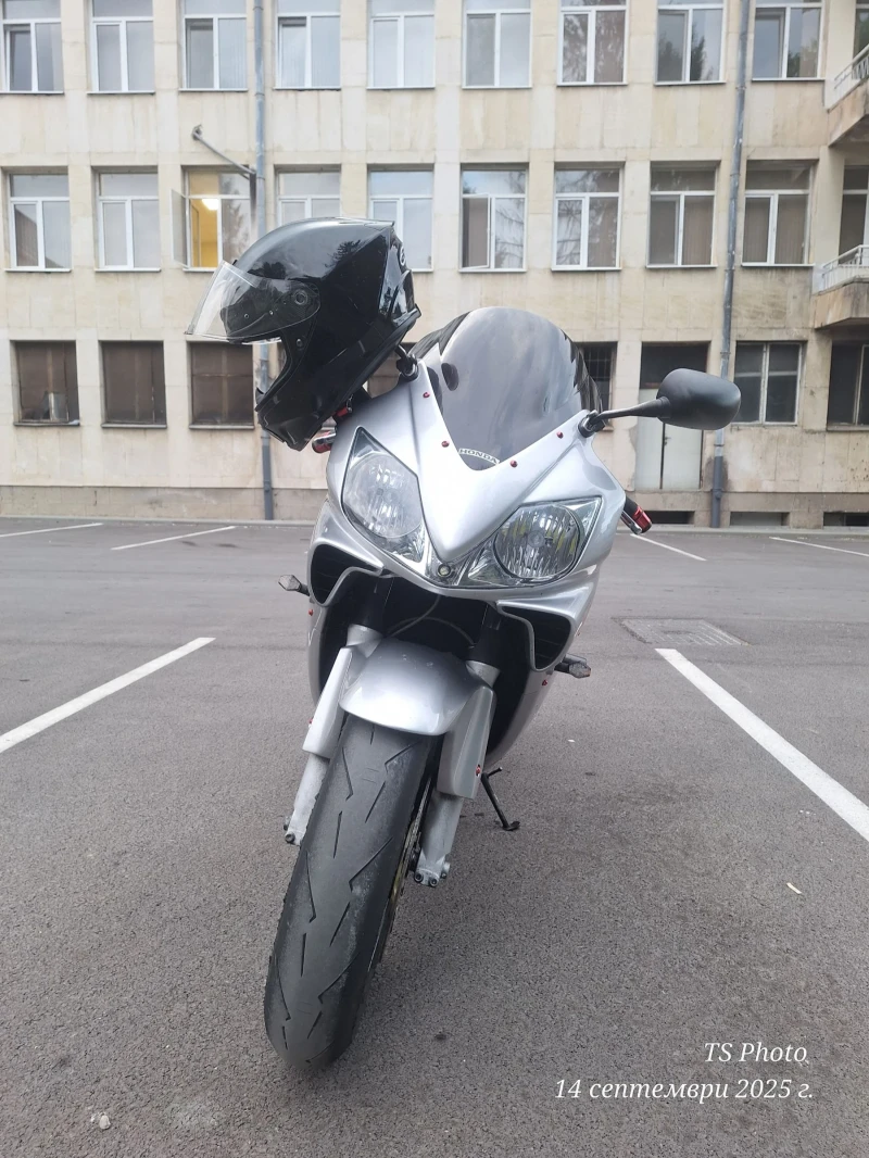 Honda Cbr 600 F4i, снимка 2 - Мотоциклети и мототехника - 52590454