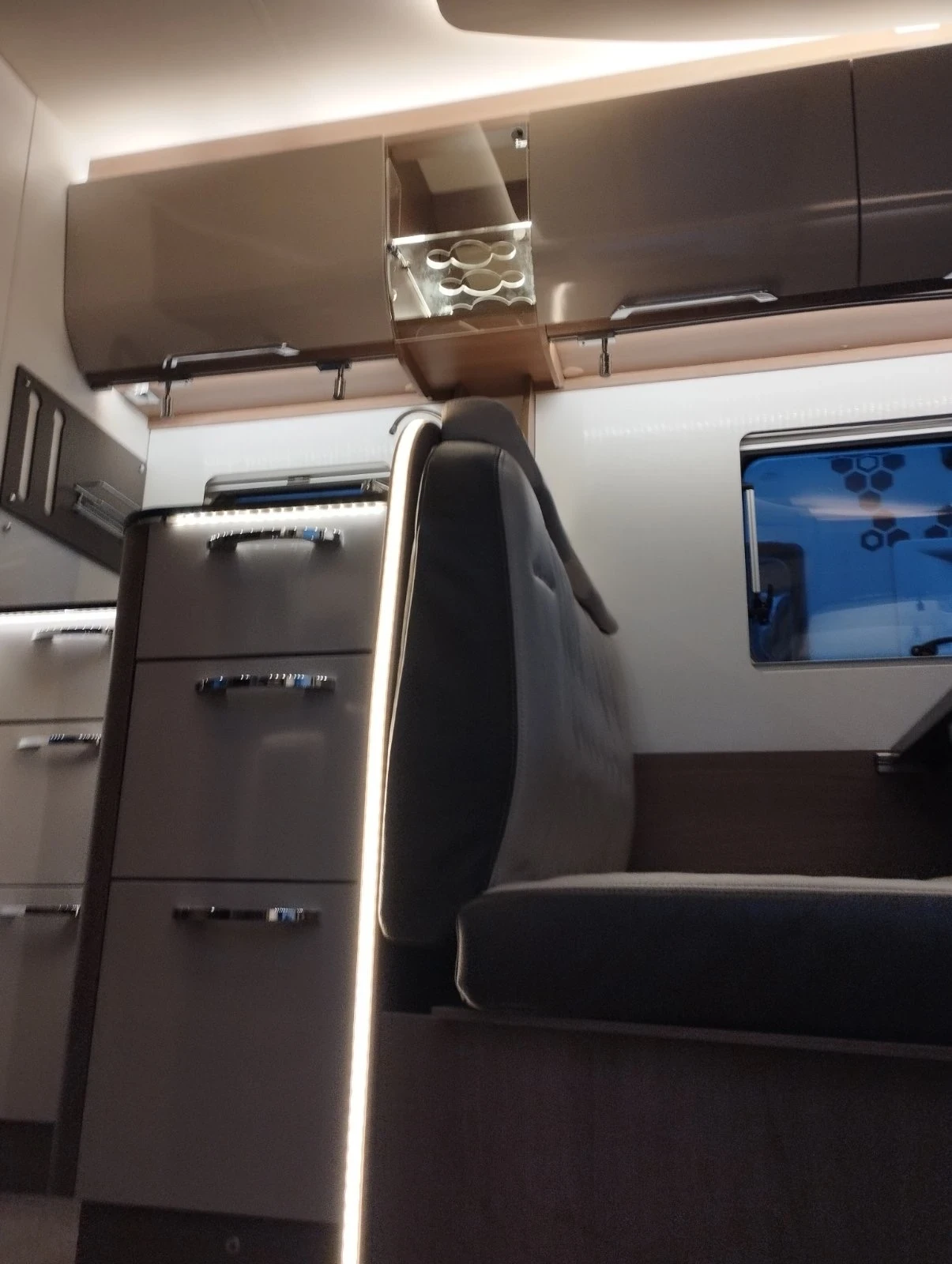 Кемпер Fiat B?rstner Ixeo , снимка 15 - Каравани и кемпери - 53906139