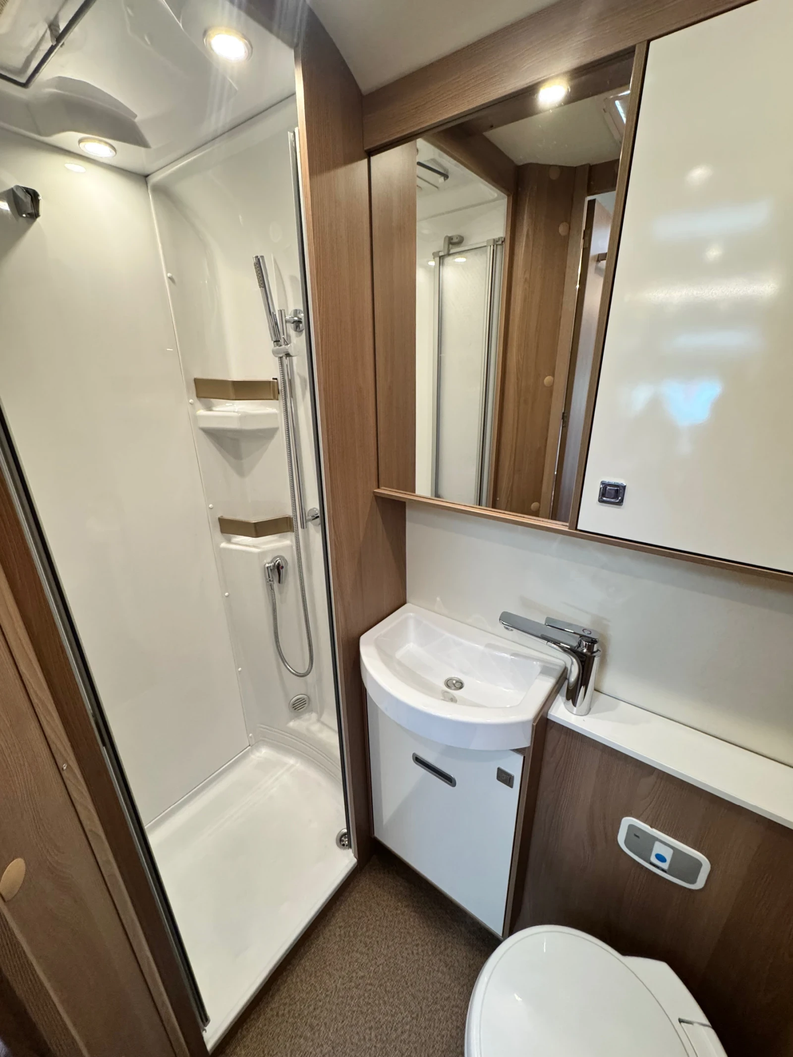 Кемпер Fiat B?rstner Ixeo , снимка 11 - Каравани и кемпери - 53906139