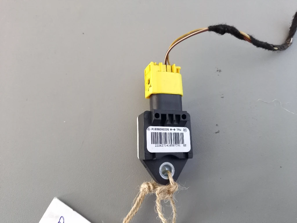      180 W169  | Mobile.bg   1