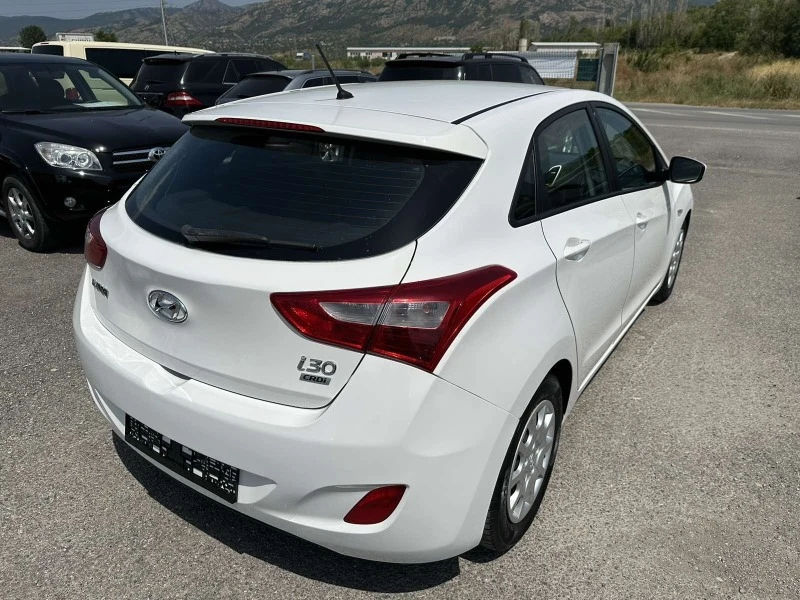 Hyundai I30 1.4CRDI* 90к.с* ТОП СЪСТОЯНИЕ!, снимка 4 - Автомобили и джипове - 47534368