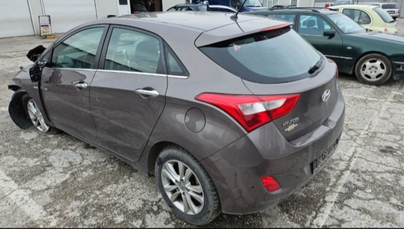 Hyundai I30 1.4, снимка 1 - Автомобили и джипове - 45118857