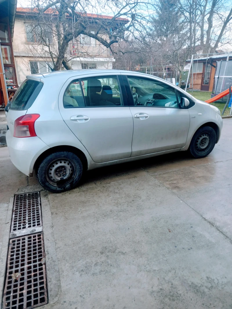 Toyota Yaris, снимка 2 - Автомобили и джипове - 47427872