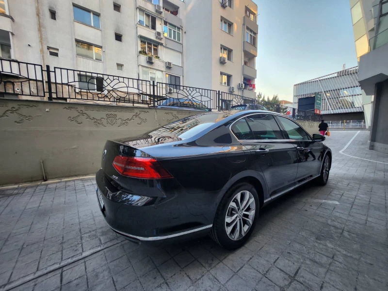 VW Passat, снимка 2 - Автомобили и джипове - 47482414