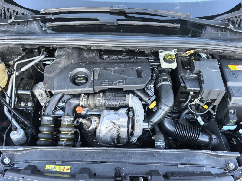 Peugeot 308 1.6HDI Facelift, снимка 15 - Автомобили и джипове - 51259946