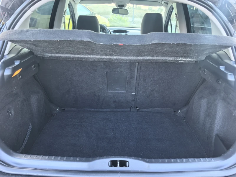 Peugeot 308 1.6HDI Facelift, снимка 11 - Автомобили и джипове - 51259946