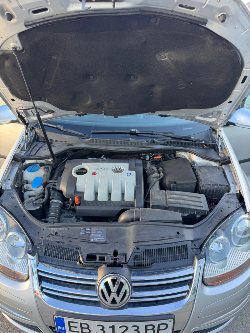 VW Golf 1.9 tdi , снимка 11 - Автомобили и джипове - 52256247