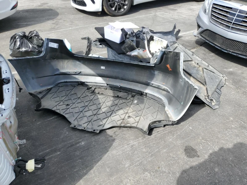 Tesla Model 3, снимка 12 - Автомобили и джипове - 52530154