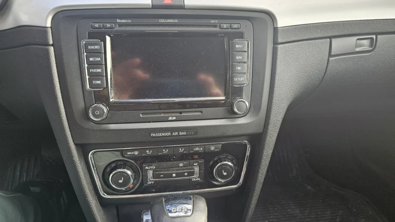 Skoda Superb 2.0TDI 170 DSG, снимка 10 - Автомобили и джипове - 52630049