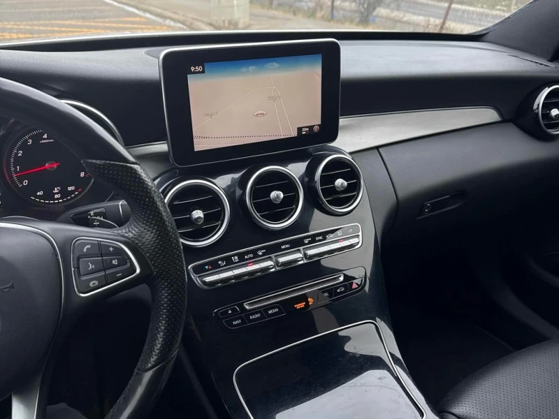 Mercedes-Benz C 300 * CARFAX * ЦЕНА ДО БГ, снимка 7 - Автомобили и джипове - 53054024
