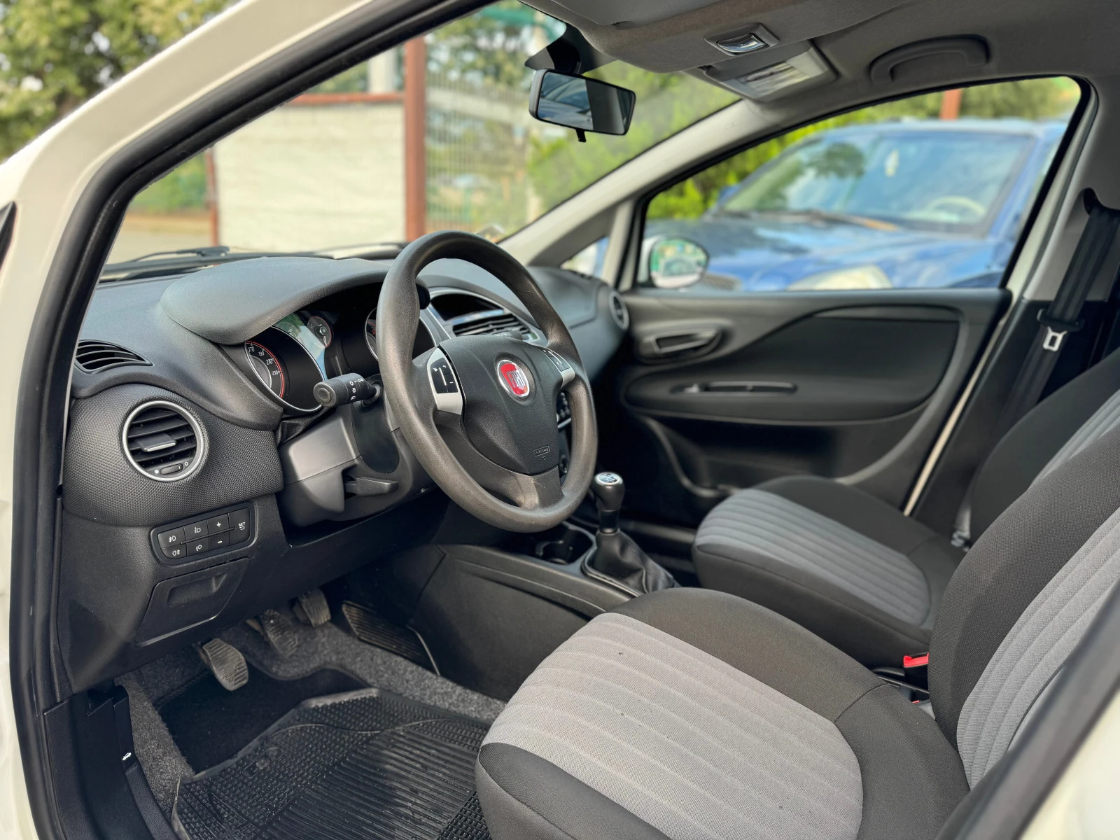 Fiat Punto 1.3M-Jet EVO EURO6 - изображение 9