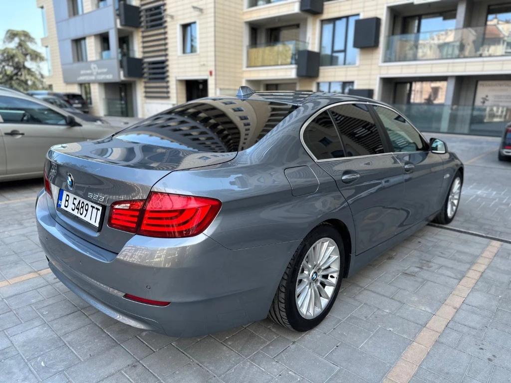 BMW 523 3.0i 204 кс SAT - изображение 8
