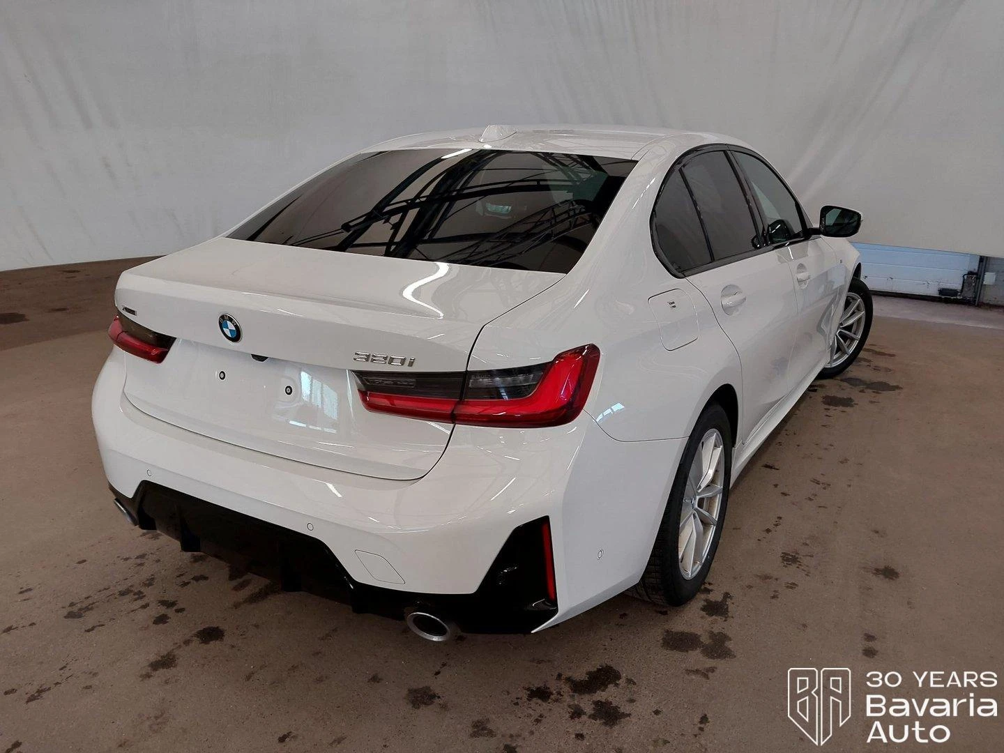 BMW 320 i xDrive Sportautomatic M Sport Paket - изображение 3