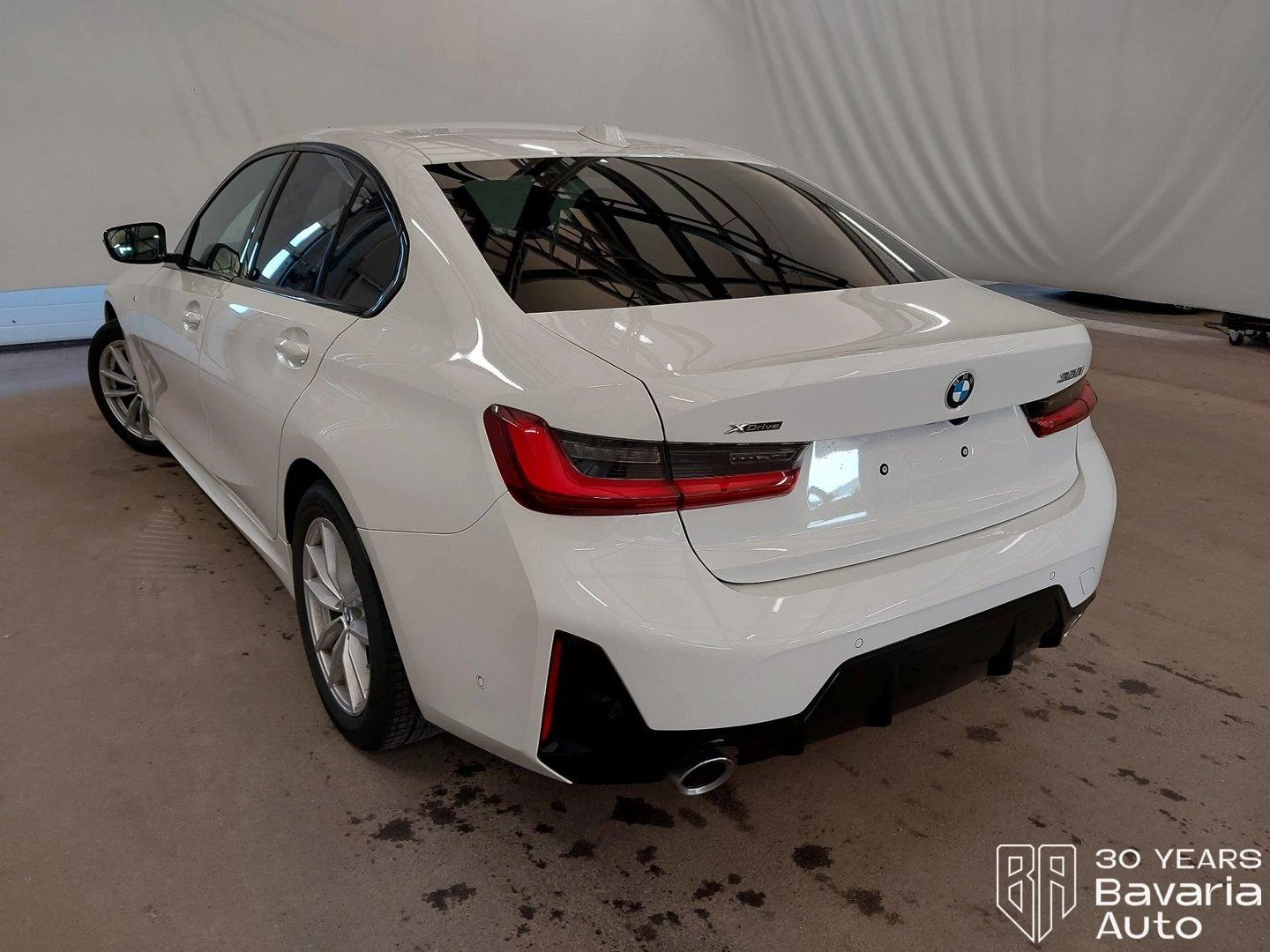 BMW 320 i xDrive Sportautomatic M Sport Paket - изображение 2