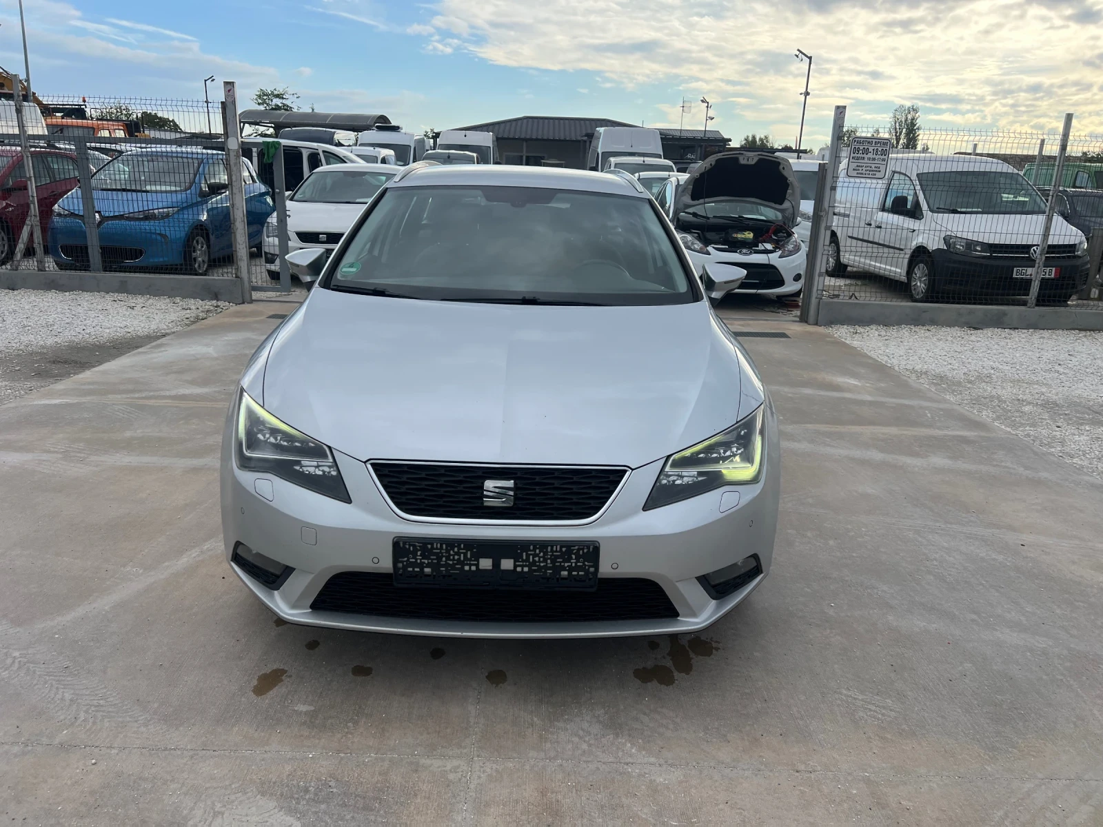 Seat Leon 2.0тди-автоматик-150к.с - изображение 2