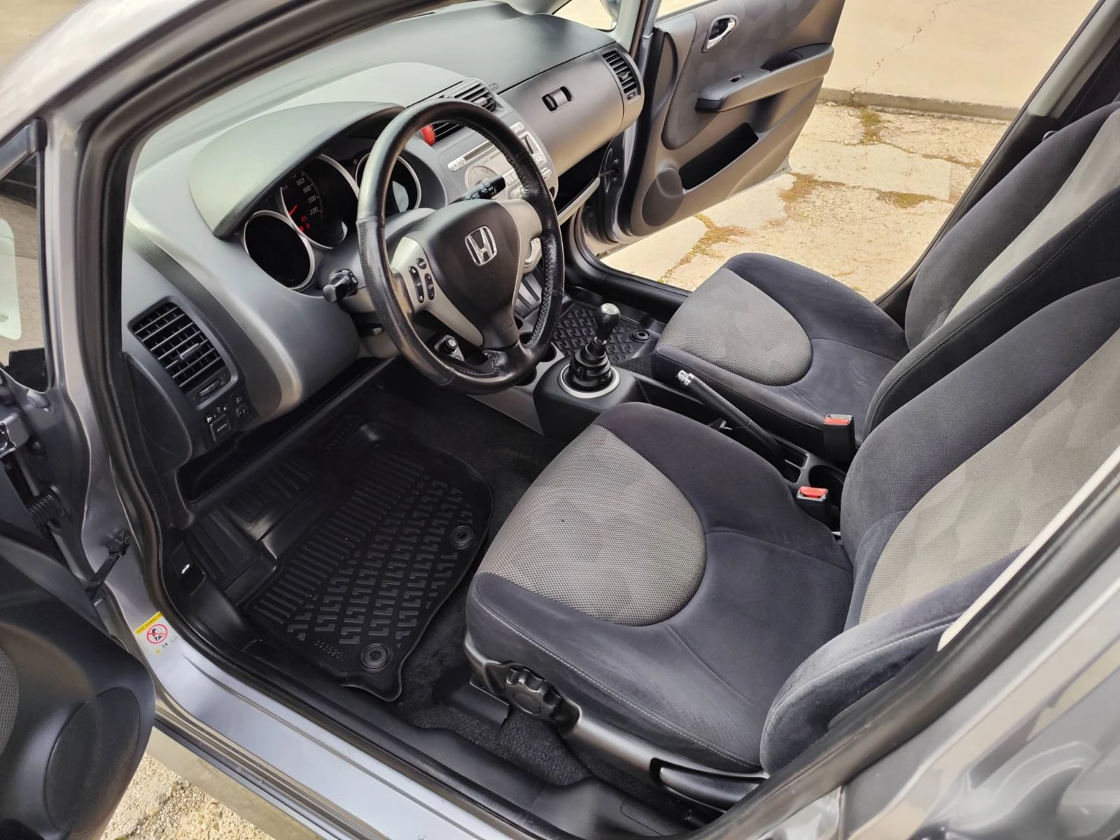 Honda Jazz 1.4i 83к.с. Швейцария | Mobile.bg — изображение 8