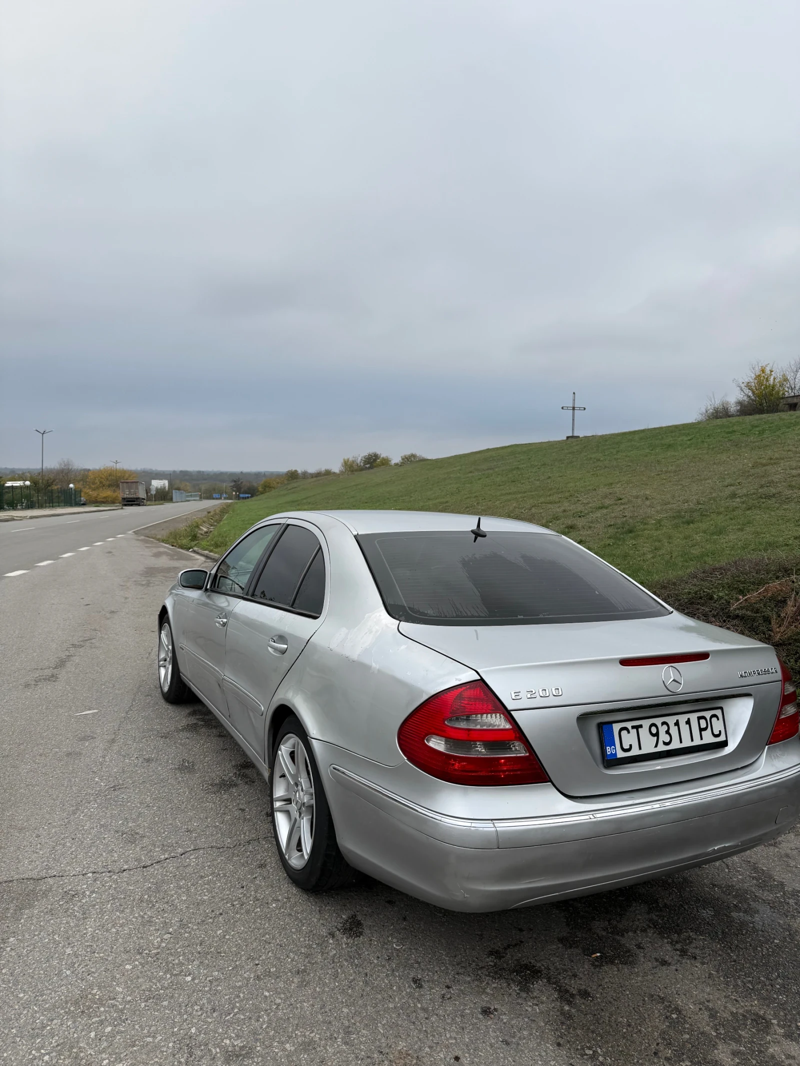 Mercedes-Benz E 200 Бензин-Газ - изображение 4