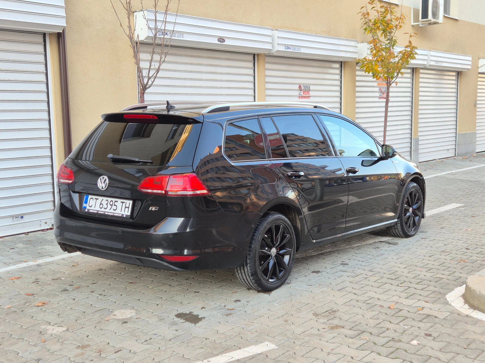 VW Golf 2.0TDI R-LINE/DISTRONIC/FULL SERVICE/DYNAUDIO | Mobile.bg � ����������� 2