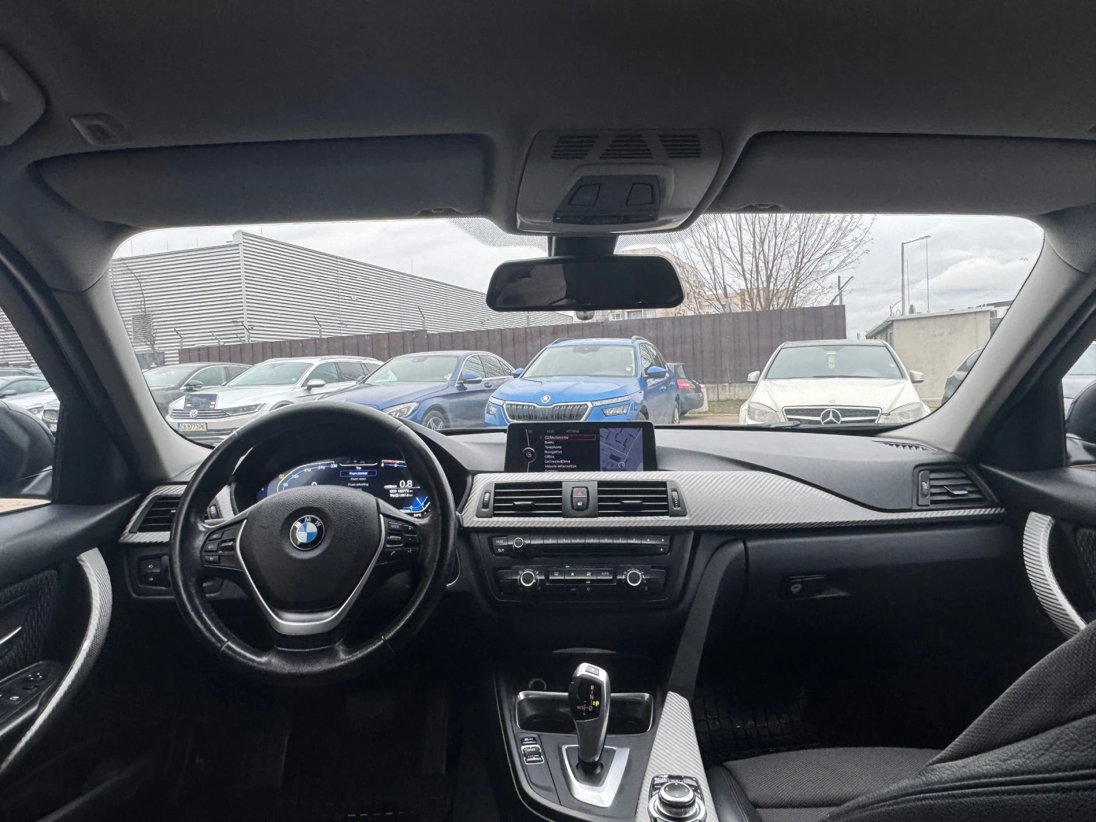 BMW 320 ТОП* СОБСТВЕН ЛИЗИНГ, снимка 13 - Автомобили и джипове - 53796062