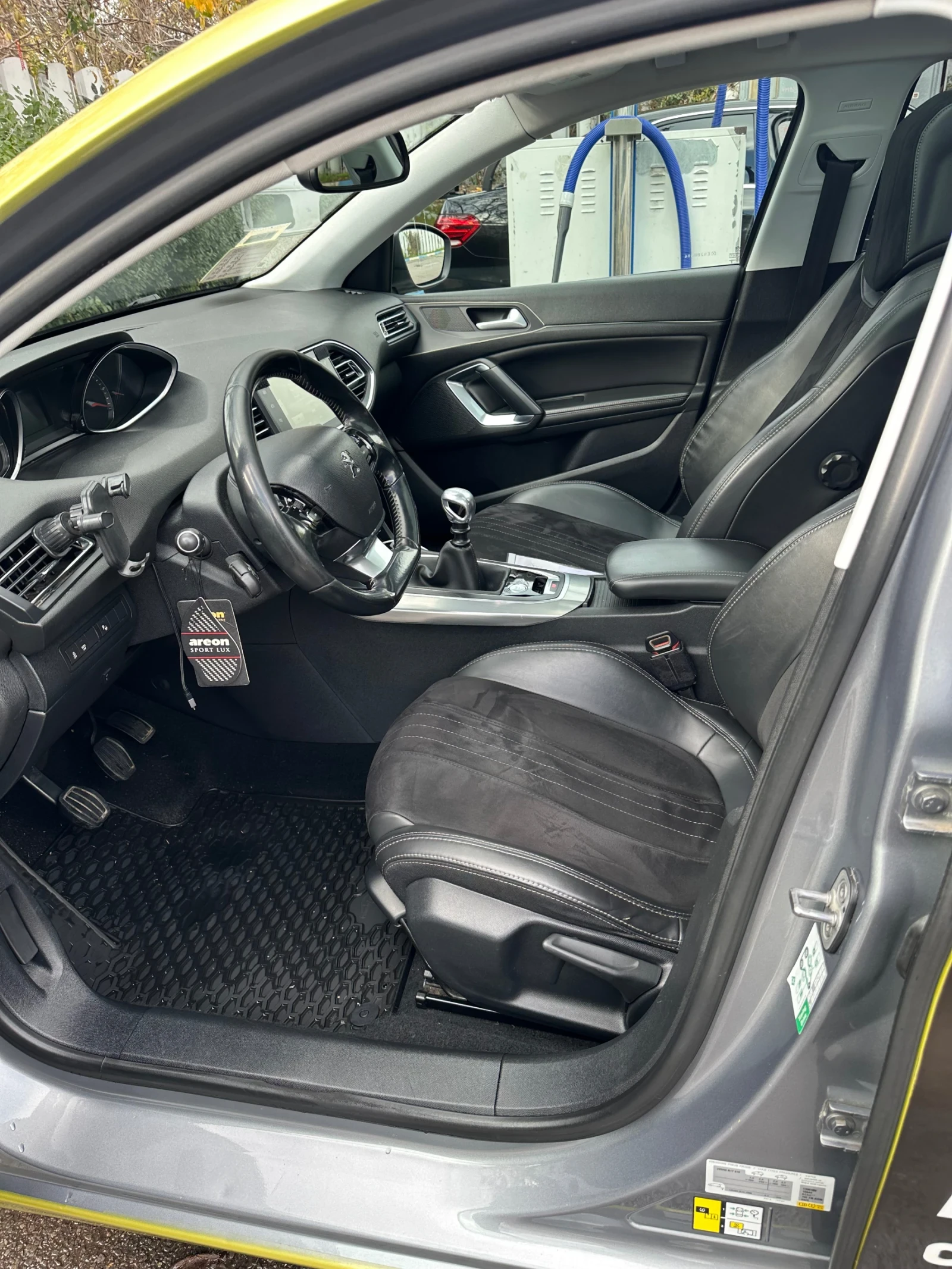 Peugeot 308 Allure/pano/navi/keyless/full led/dis/hold/blind/, снимка 4 - Автомобили и джипове - 53851170