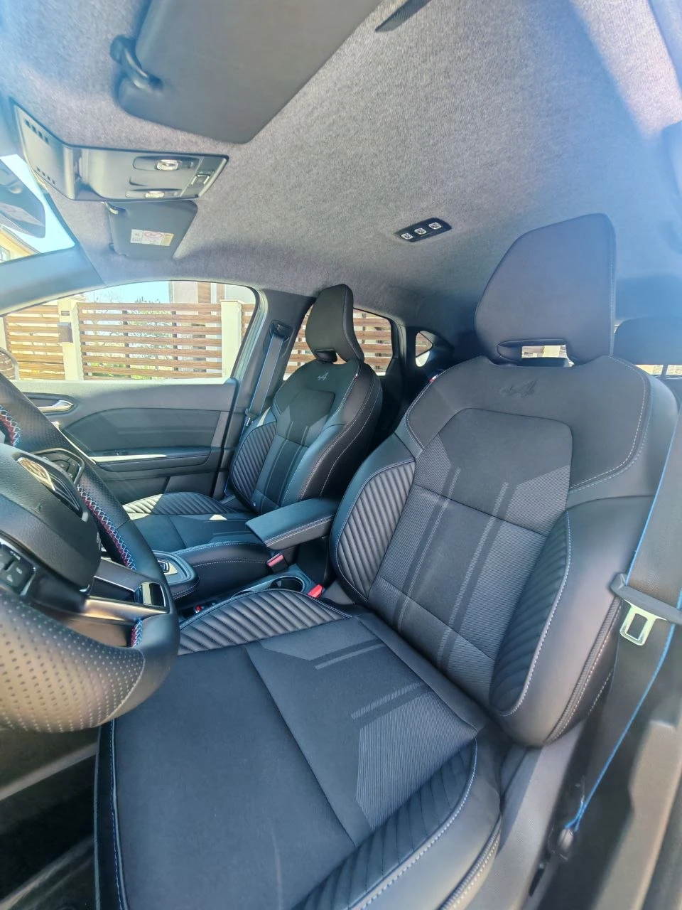 Renault Captur Esprit Alpine TCe 160 EDC, снимка 8 - Автомобили и джипове - 54282035